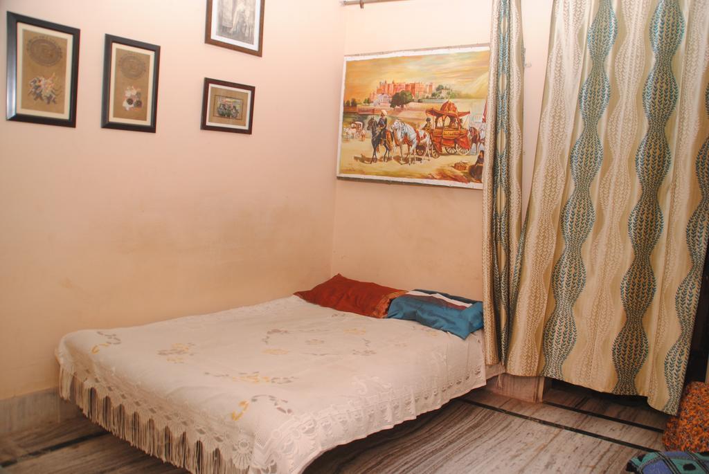 Karina Art Home Stay Bikaner Room photo